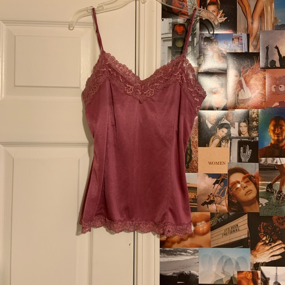 Lingerie top with built in support